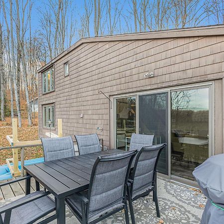 Quiet And Cozy Lakefront Home Near Mt Boyne Gaylord Exterior foto