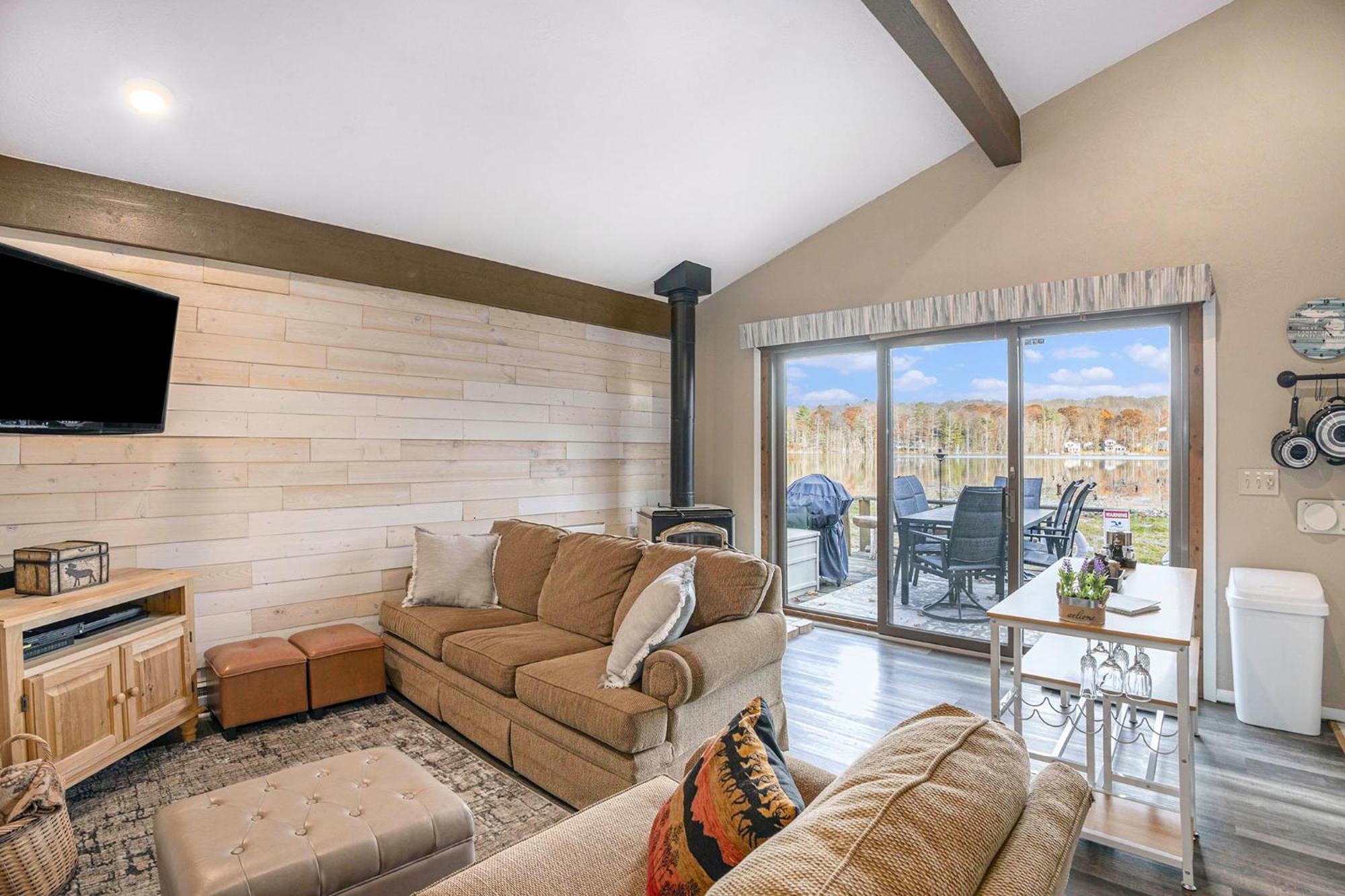 Quiet And Cozy Lakefront Home Near Mt Boyne Gaylord Exterior foto